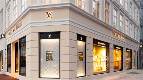 Louis Vuitton Store 